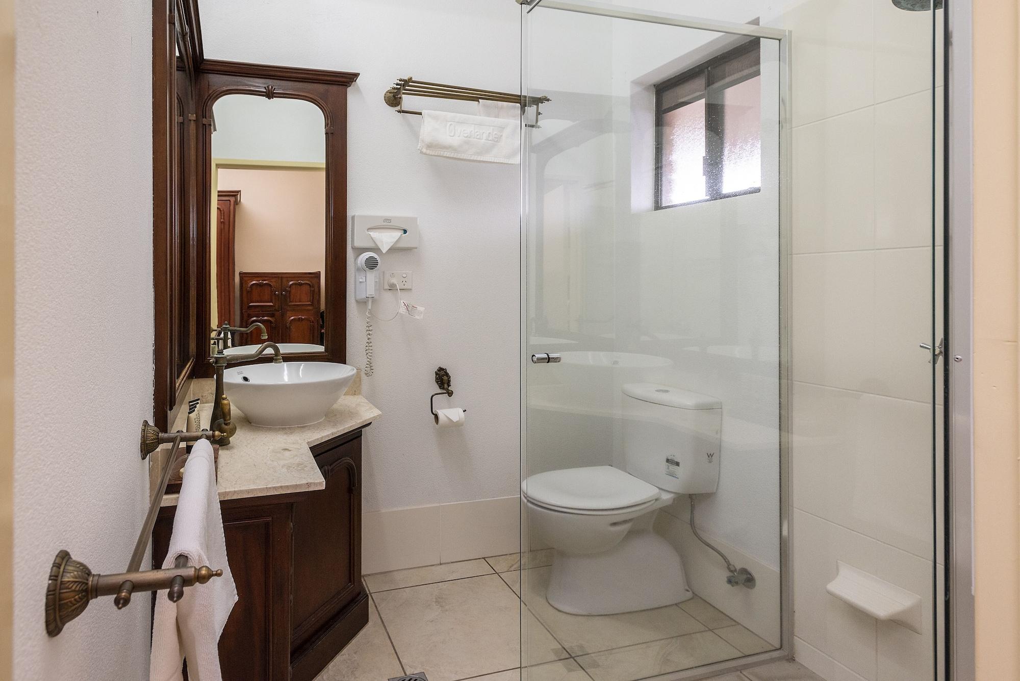 Overlander Homestead Motel Roma Bagian luar foto
